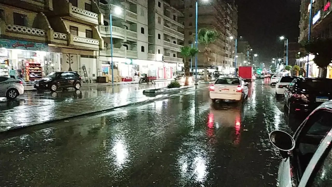 منخفض قطبي يضرب البلاد مع تحذيرات الخبراء من حالة الطقس غدًا السبت